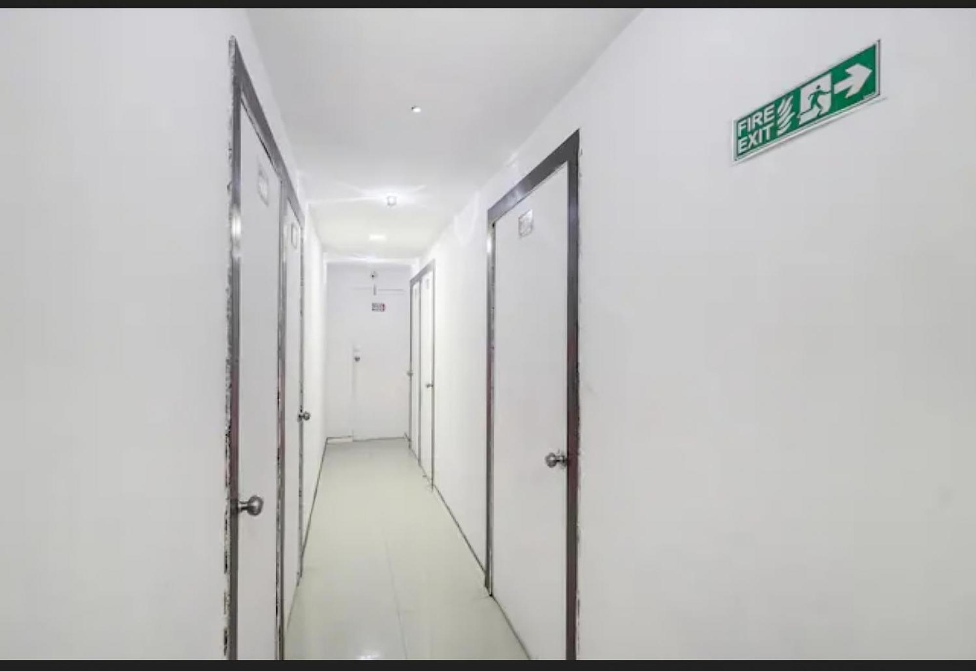 Selfie Rooms สุรัต ภายนอก รูปภาพ