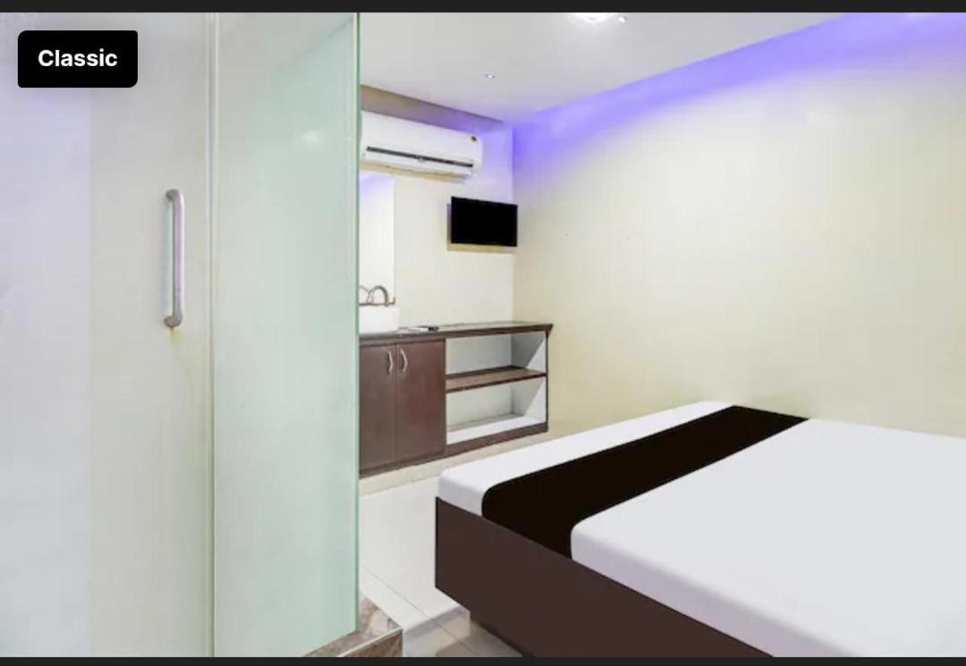 Selfie Rooms สุรัต ภายนอก รูปภาพ